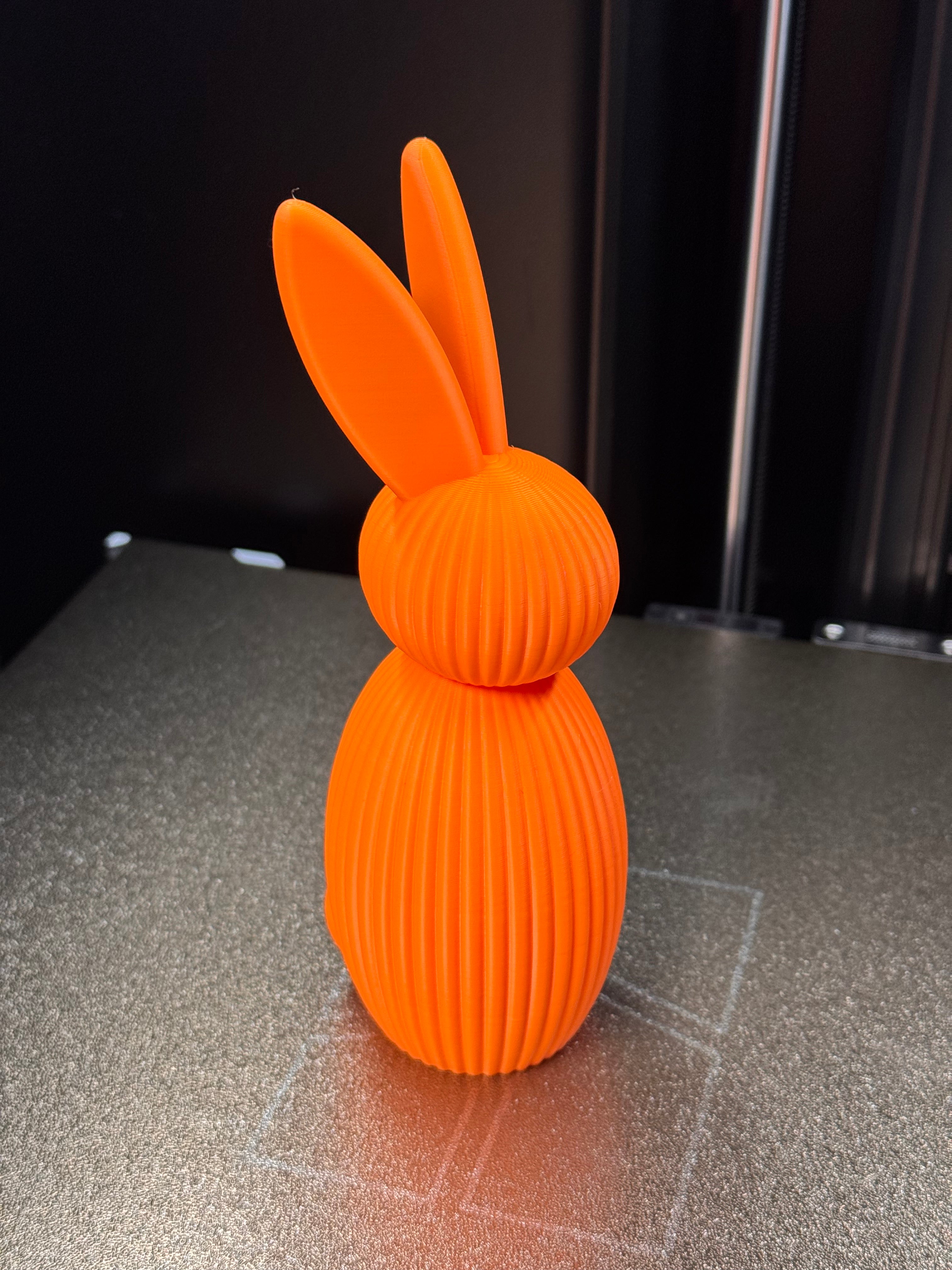 Rillen-Osterhase – Moderner 3D-gedruckter Deko Hase 🐰