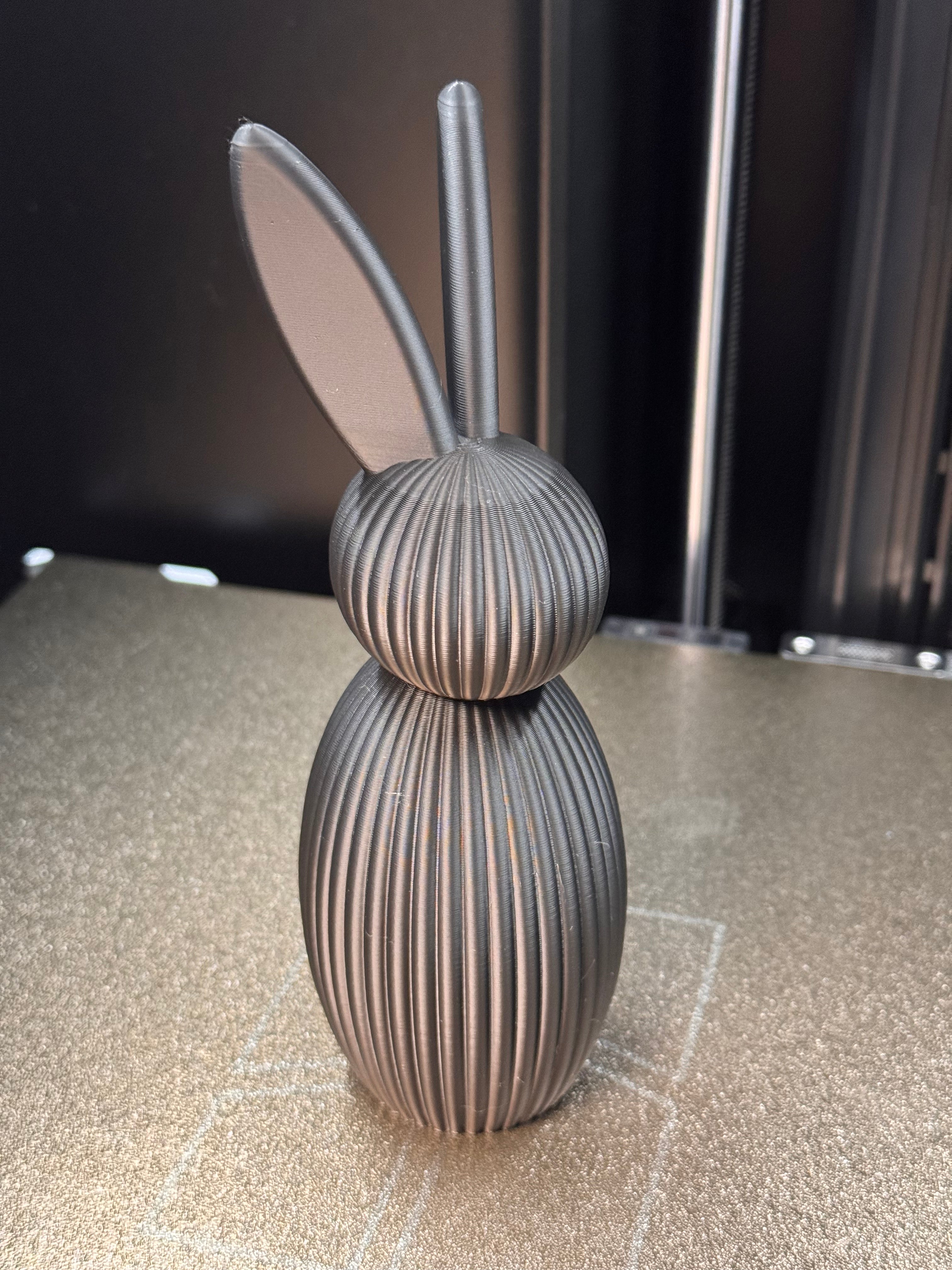 Rillen-Osterhase – Moderner 3D-gedruckter Deko Hase 🐰