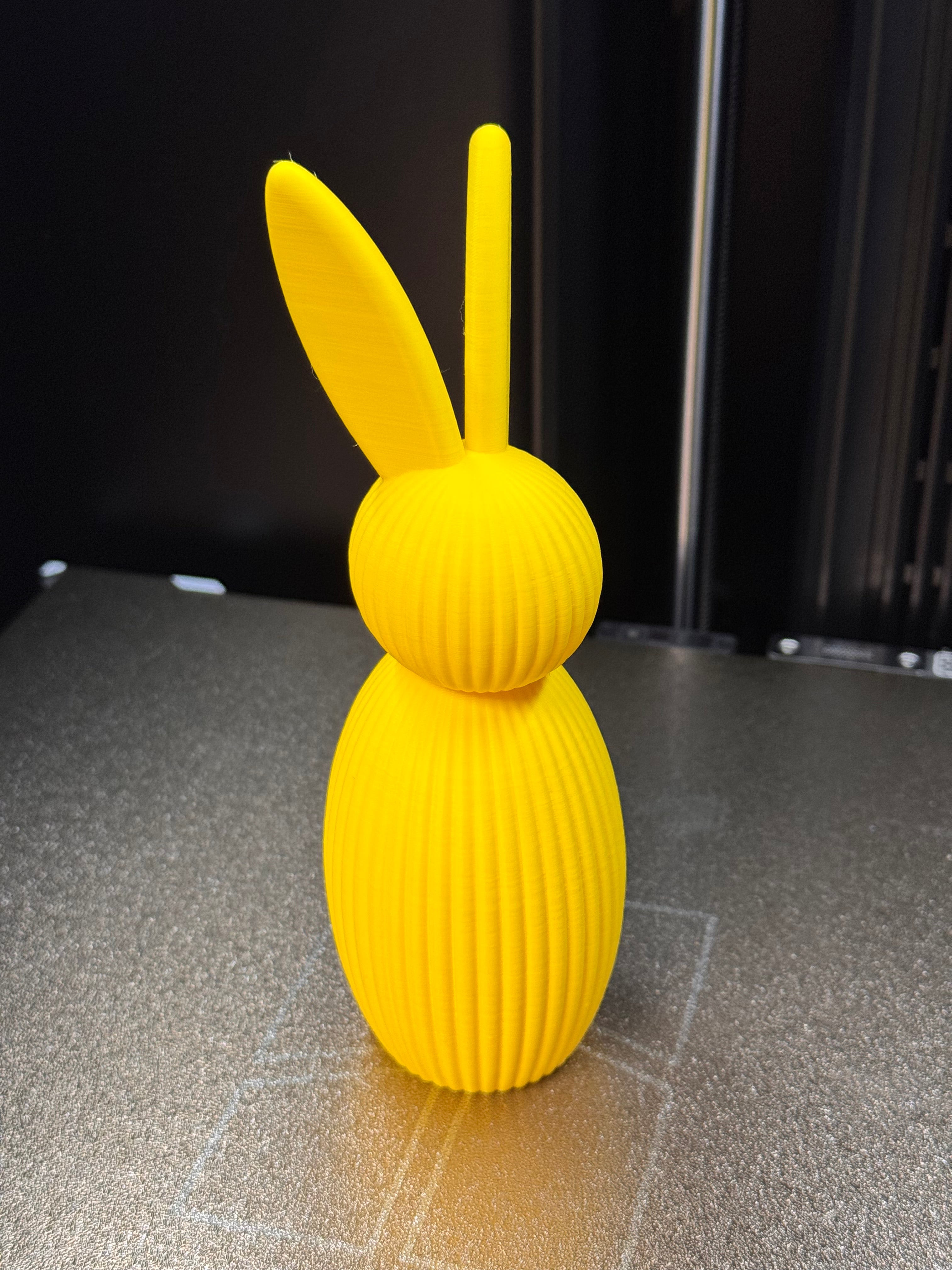 Rillen-Osterhase – Moderner 3D-gedruckter Deko Hase 🐰